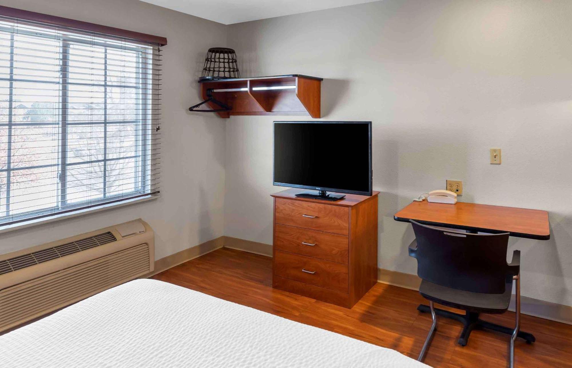 Extended Stay America Select Suites - Wichita - Airport Bagian luar foto