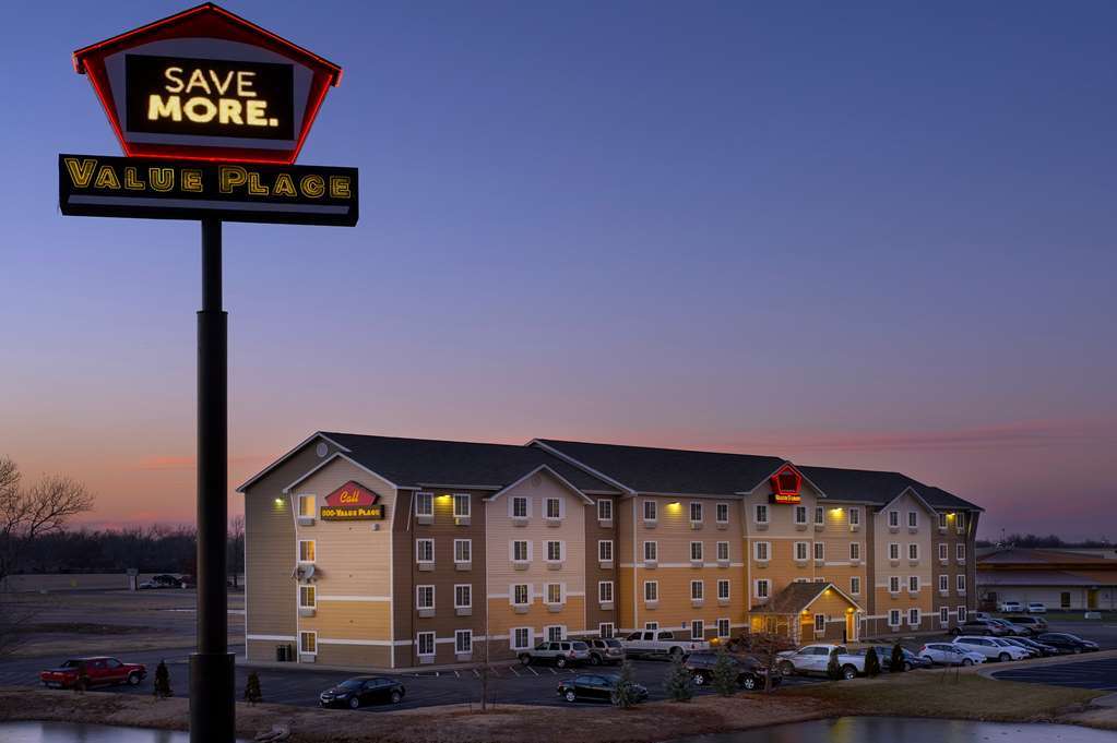 Extended Stay America Select Suites - Wichita - Airport Bagian luar foto