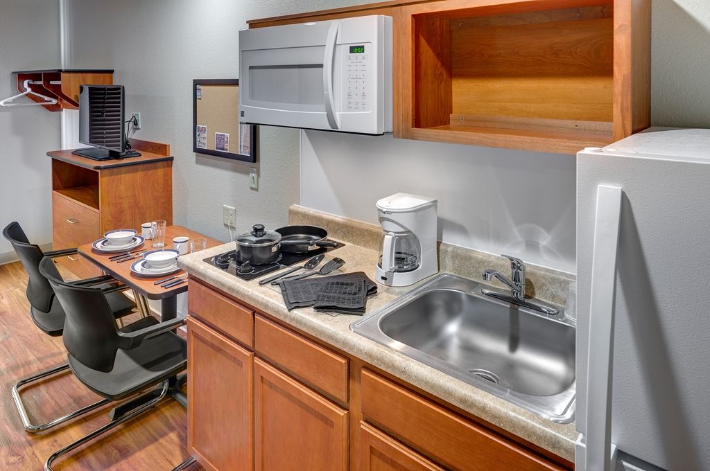Extended Stay America Select Suites - Wichita - Airport Ruang foto