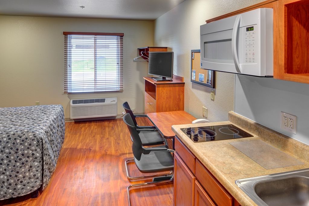 Extended Stay America Select Suites - Wichita - Airport Ruang foto