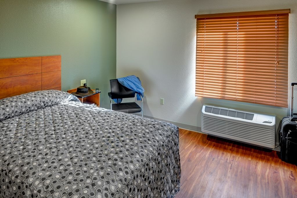Extended Stay America Select Suites - Wichita - Airport Ruang foto