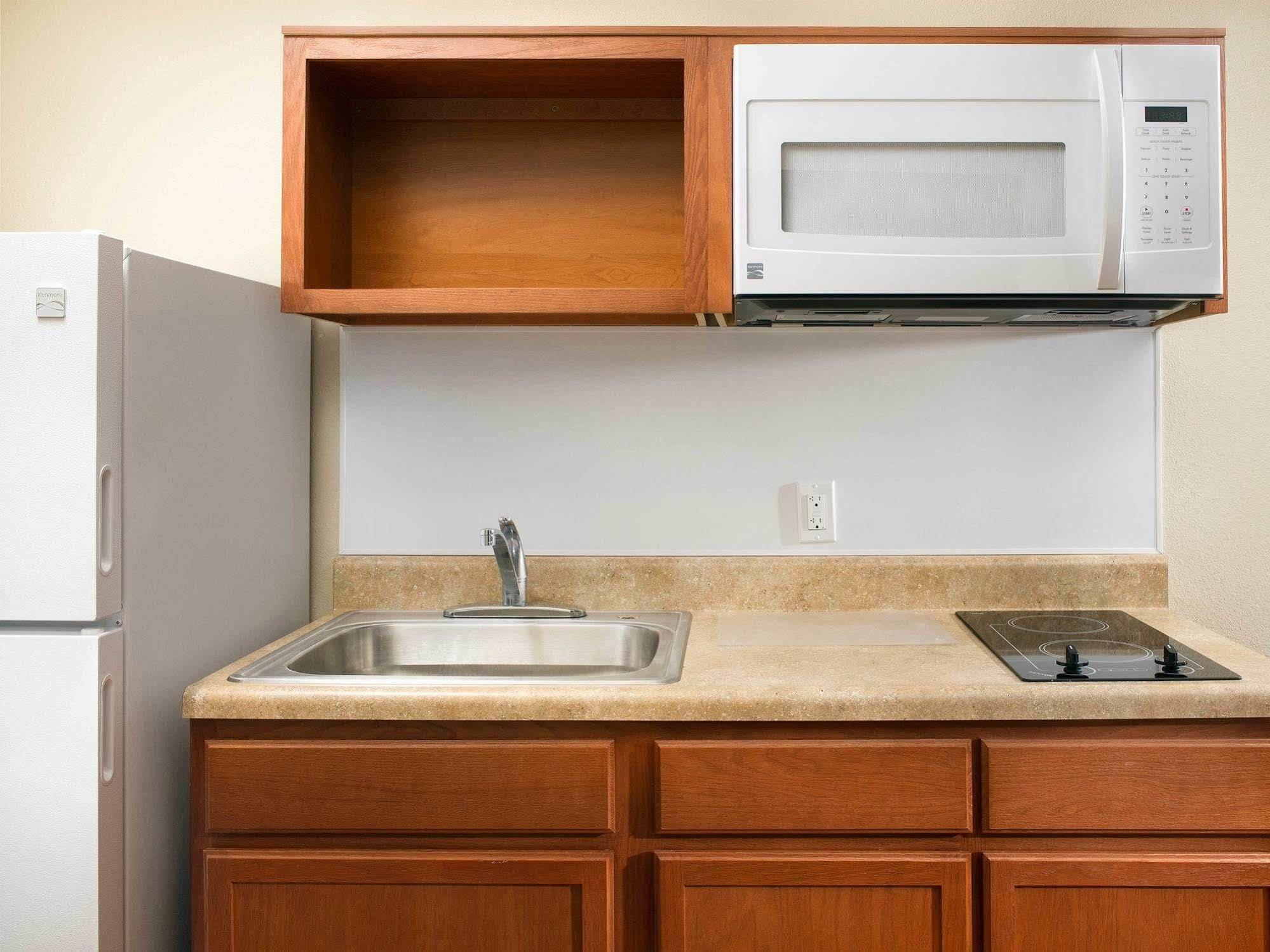 Extended Stay America Select Suites - Wichita - Airport Bagian luar foto